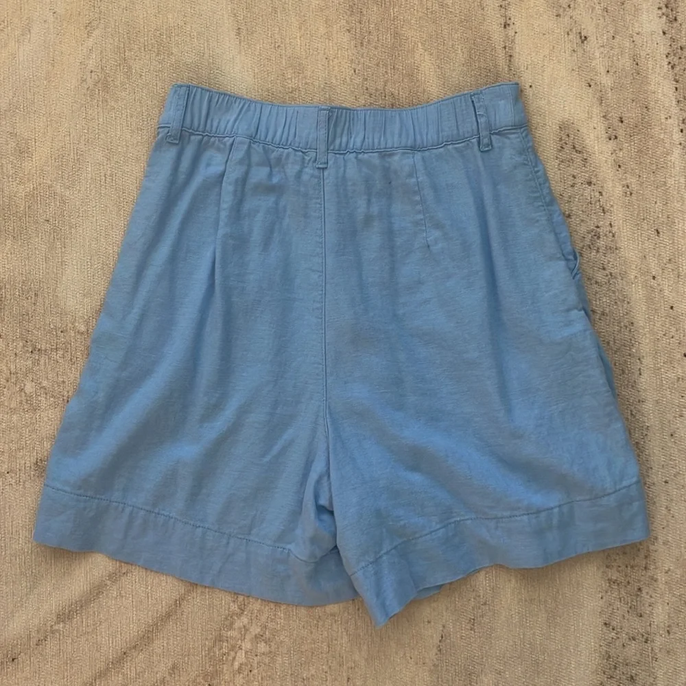 A&F Shorts - Picture 2 of 4